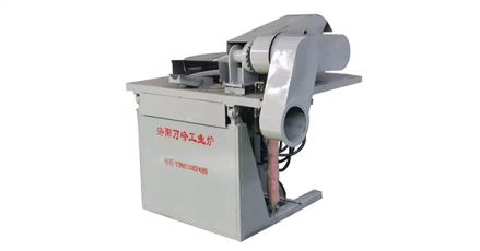 國(guó)外客戶定制的中頻爐，鑄錠機(jī)安裝現(xiàn)場(chǎng)（洛陽(yáng)萬(wàn)峰工業(yè)爐）